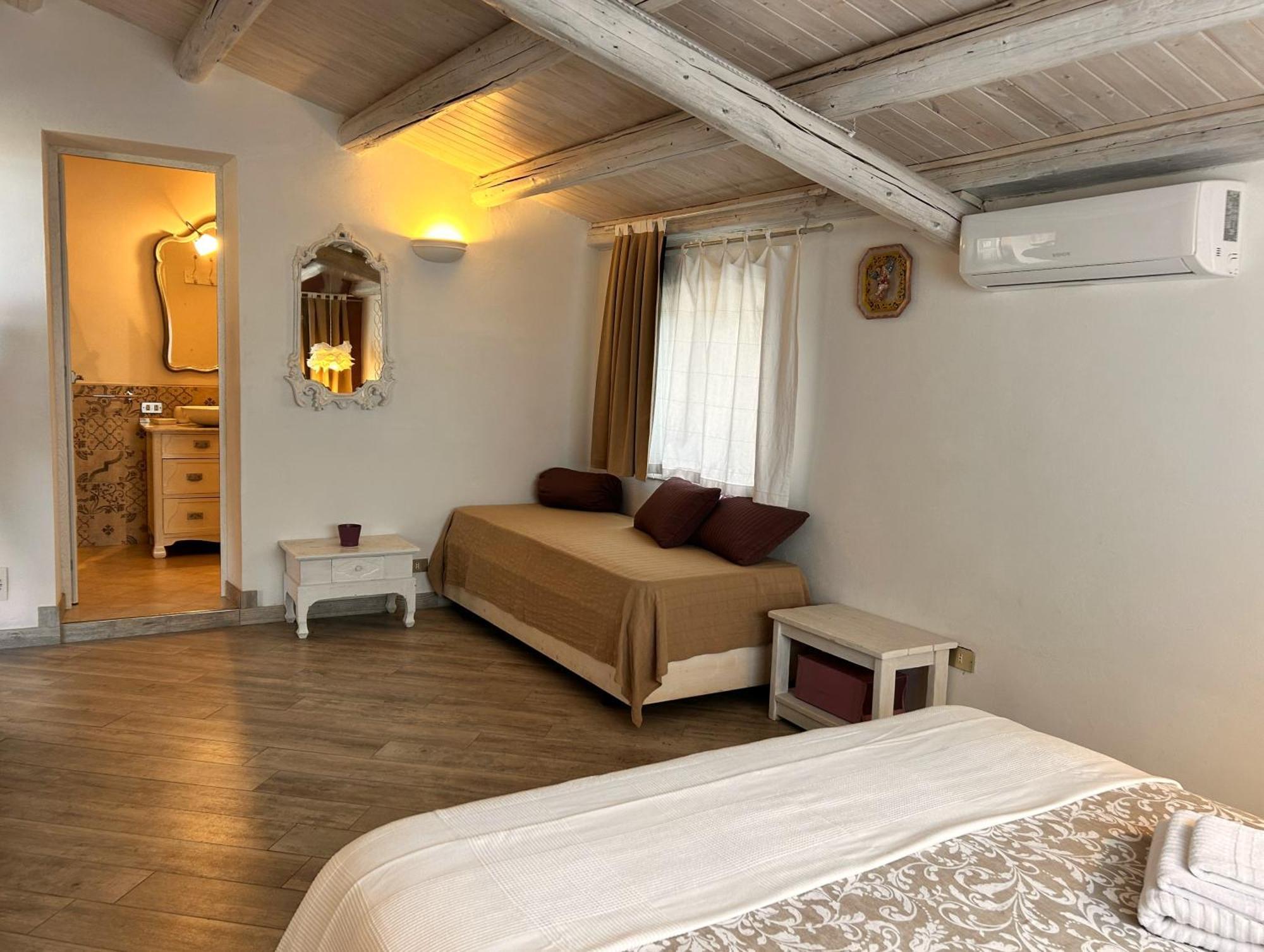Casa Lo Iacono Hotel Petralia Sottana Ngoại thất bức ảnh