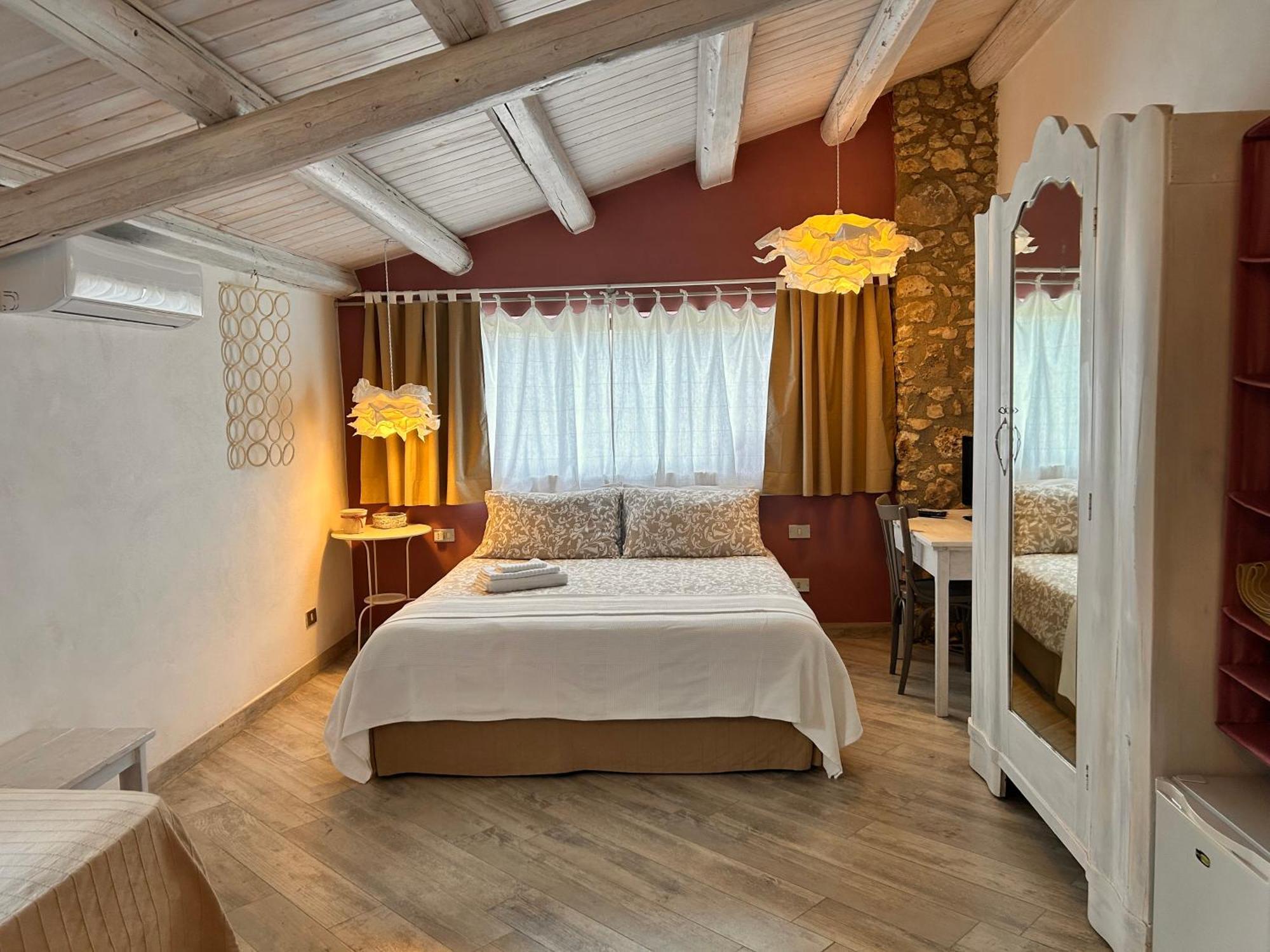 Casa Lo Iacono Hotel Petralia Sottana Ngoại thất bức ảnh